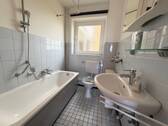Wannenbad - Etagenwohnung mit 59,00 m&sup2; in Husum zur Miete