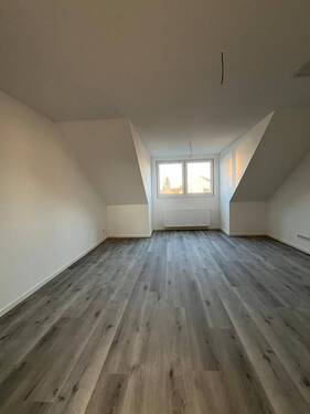 Wohnzimmer - Etagenwohnung mit 77,20 m² in Duisburg zur Miete