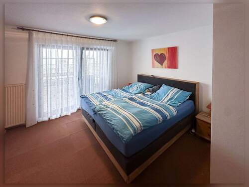 Schlafzimmer im Erdgeschoss - 