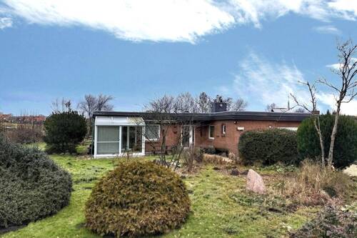 Vorgarten mit 2. Wintergarten - 