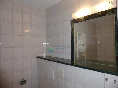 Badezimmer.JPG - Etagenwohnung mit 47,00 m&sup2; in Leipzig zur Miete