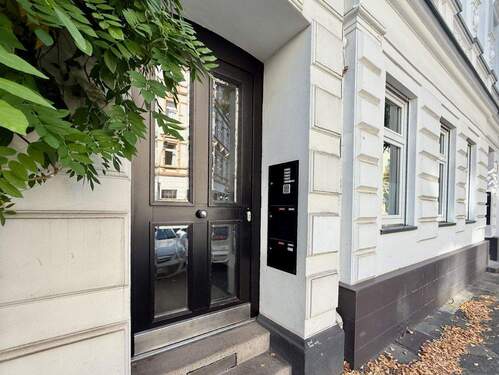 hochwertiger Hauseingang - Etagenwohnung mit 65,00 m&sup2; in Düsseldorf zum Kaufen