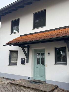 Eingang_2 - Großzügige DHH mit Traumgarten in Mühldorf Nord (provisionsfrei)