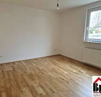 *Gemütliche Singlewohnung - frisch modernisiert -ruhige Lage - Bad mit Fenster* - Nürnberg Röthenbach b Schweinau