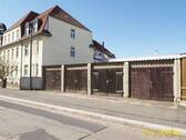 Mit Garagen am Haus - 