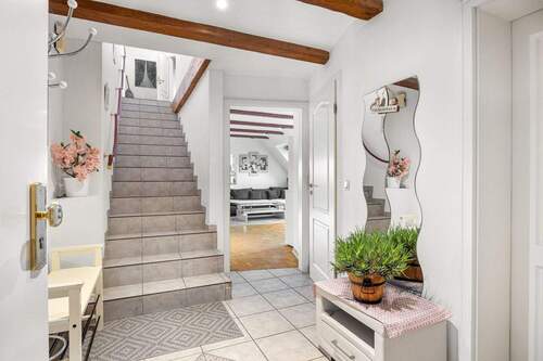 Eingangsbereich - 5 Zimmer Etagenwohnung in Holm