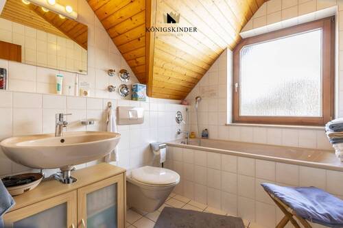 Badezimmer mit Tageslicht - 