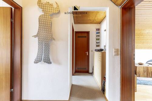 Flur - Platz für die Garderobe - 2 Zimmer Etagenwohnung in Backnang
