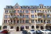 Ansicht Straßenseite - Striesen - frei werdende 4-Zimmer-Altbauwohnung mit 2 Balkonen