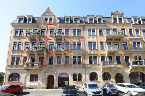 Ansicht Straßenseite - Striesen - frei werdende 4-Zimmer-Altbauwohnung mit 2 Balkonen