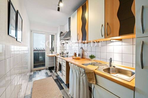 Küche mit Fluchtbalkon - 