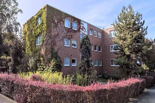 Hausansicht - Platz für die ganze Familie - Lichtdurchflutete 5-Zimmer-Wohnung mit zwei Balkonen in Gehrden!