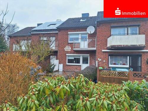 Strassenansicht - 'Reihenmittelhaus der Extraklasse - Wohnen, wo andere Urlaub machen'