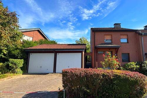 Frontansicht - 4 Zimmer Reihenendhaus in Leverkusen