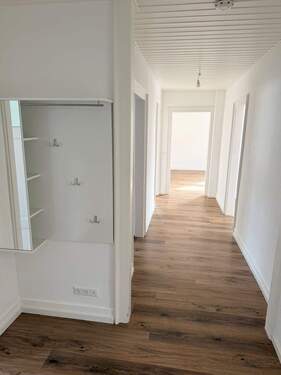 Garderobe Eingang - 4 Zimmer Etagenwohnung zur Miete in Königsfeld im Schwarzwald