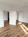 Schlafzimmer 1 Blick Flur / Esszimmer - 