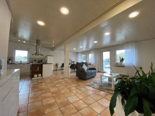 Wohn-/Esszimmer Eigentümerbereich (frei werdend) - 2 Zimmer Mehrfamilienhaus, Wohnhaus in Bottrop