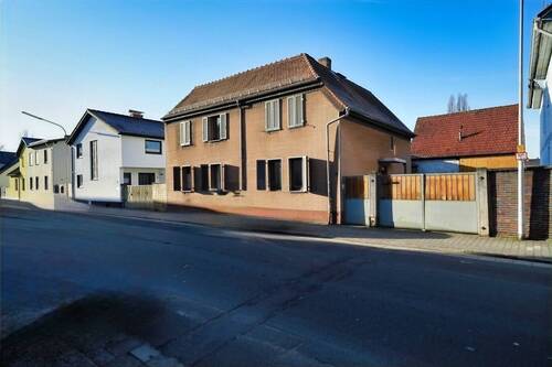 Straßenansicht 2 - 7 Zimmer Einfamilienhaus zum Kaufen in Babenhausen