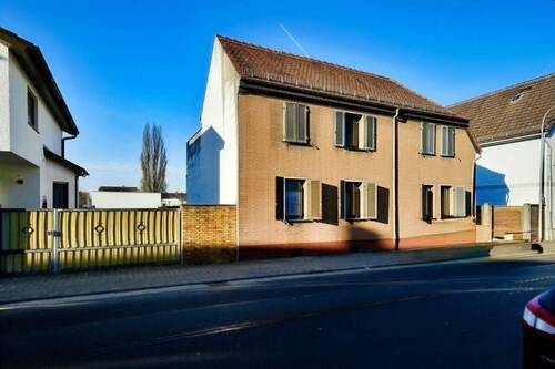 Straßenansicht 3 - 7 Zimmer Einfamilienhaus in Babenhausen