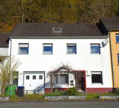 Mürlenbach 2.JPG - 4 Zimmer Mehrfamilienhaus, Wohnhaus zum Kaufen in Mürlenbach