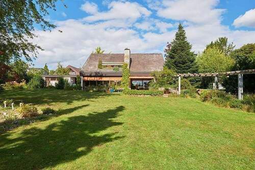 Anwesen_Tuchenbach_002.jpg - 7 Zimmer Mehrfamilienhaus, Wohnhaus zum Kaufen in Tuchenbach