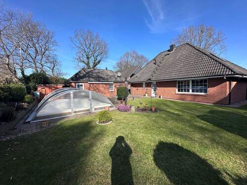 Garten mit Schwimmbad - Einfamilienhaus mit 127,70 m&sup2; in Wesseln zum Kaufen