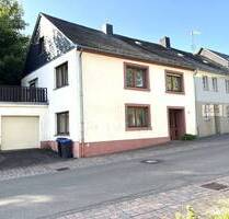 Zwei Häuser und ein Grundstück - 109.495,00&nbsp;EUR Kaufpreis, ca.&nbsp; 200,00&nbsp;m&sup2;&nbsp;Wohnfl&auml;che in Reinsfeld (PLZ: 54421)