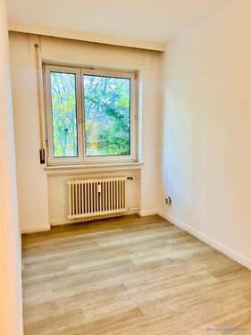 Bild 2 - 5 Zimmer Reihenmittelhaus zum Kaufen in Frankfurt am Main / Höchst