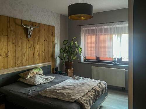 Schlafzimmer-EG - Mehrfamilienhaus, Wohnhaus mit 302,00 m&sup2; in Auerbach/Vogtland zum Kaufen