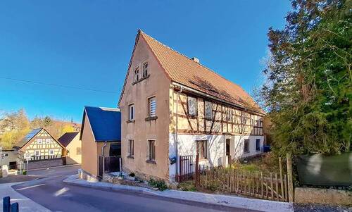 04_01.jpg - AUKTION: denkmalgeschützter Fachwerk-Altbau in ruhiger Lage