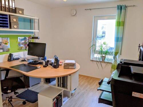 Kinderzimmer oder Büro - 