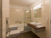 Badezimmer - 2 Zimmer Etagenwohnung zur Miete in Plauen
