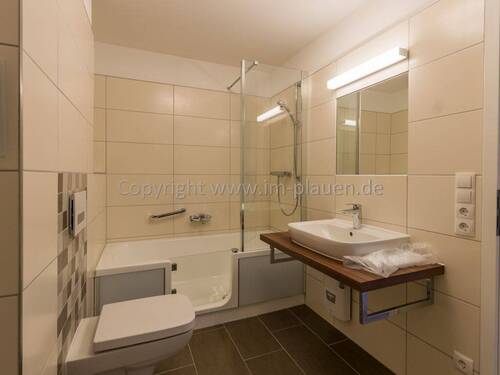 Badezimmer - 2 Zimmer Etagenwohnung zur Miete in Plauen