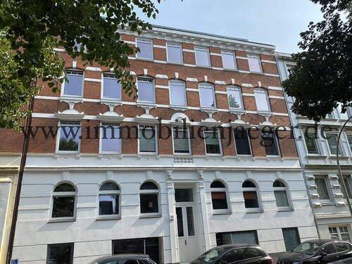 Hauseingang - 2 Zimmer Etagenwohnung zur Miete in Hamburg