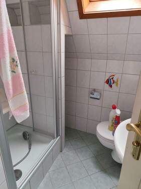 Dusche und WC im 1.OG - 