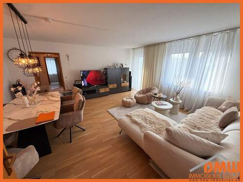 Wohnzimmer__ - 4 Zimmer Etagenwohnung zur Miete in Nieder-Olm