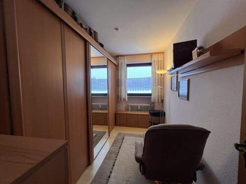 Gemütlicher Rückzugsraum mit durchdachter Raumaufteilung und viel Stauraum - 