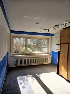 Zimmer Souterrain / UG - 