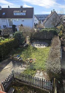 Gartenansicht Balkon OG - 7 Zimmer Doppelhaushälfte in Stuttgart
