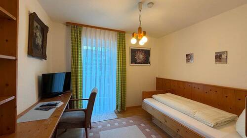 Zimmer 3 - 