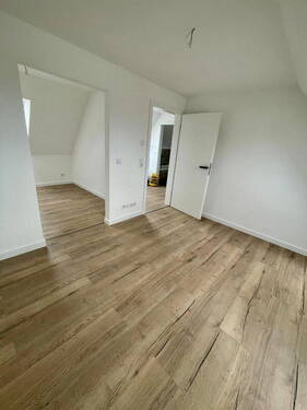 Schlafzimmer mit Ankleide OG - 