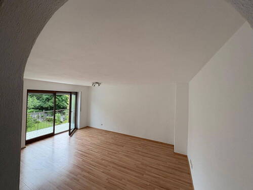 Wohnzimmer - Bezugsfreie 1 Zimmerwohnung in Uni-Nähe mit TG-Stellplatz