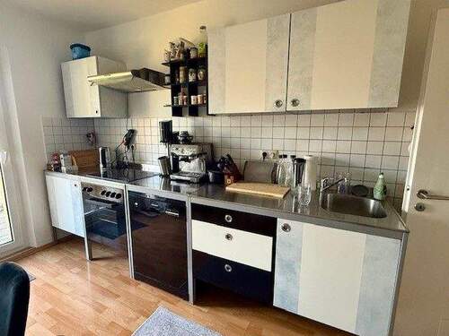 Einbauküche kann vom Vormieter abgelöst werden - 