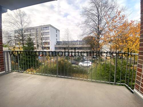 Balkon Mitte - Etagenwohnung mit 72,20 m² in Norderstedt zur Miete