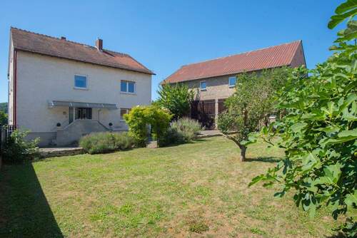 Gartenansicht - 6 Zimmer Mehrfamilienhaus, Wohnhaus in Ober-Mörlen