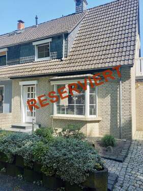 Hausansicht - Schmucke DHH ruhig...idyllisch...zentral !