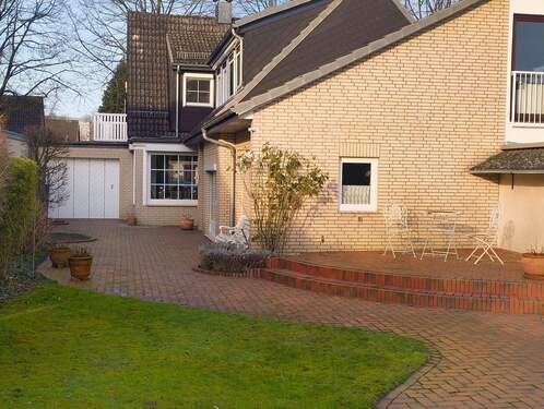 Hausansicht vom Garten - 3 Zimmer Doppelhaushälfte in Bremen