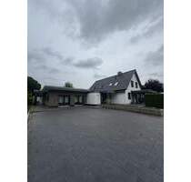 Traumhaftes Wohnensemble - Modernes Einfamilienhaus mit Neubau-Bungalow flexibel nutzbar - Elmshorn