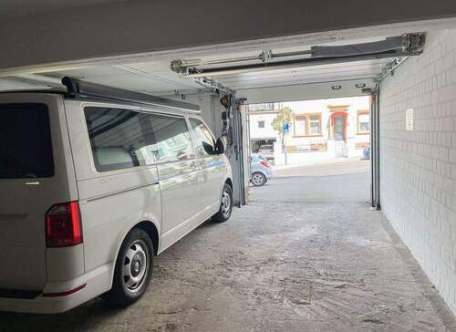 Tiefgaragenstellplatz - 