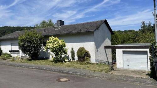 Haus Front - 